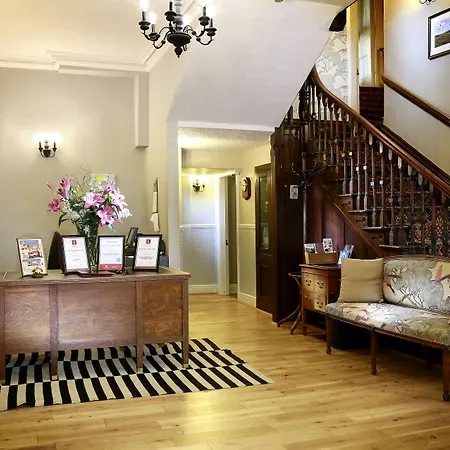 Tufton Arms Aparthotel 3*