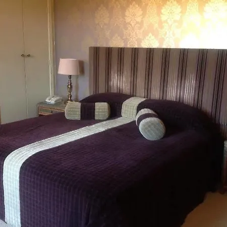 Aparthotel Tufton Arms 3*