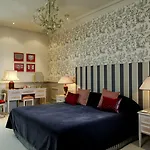 Aparthotel Tufton Arms 3*