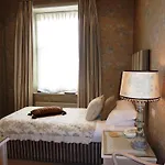 Apart Otel Tufton Arms 3*