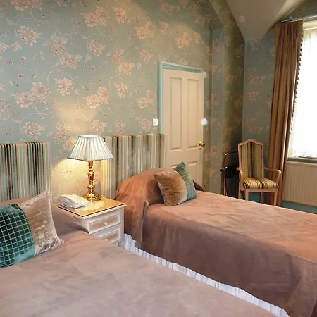 Aparthotel Tufton Arms 3*