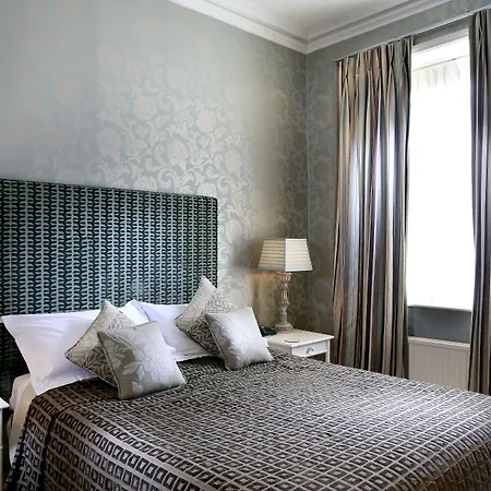 Tufton Arms 3*
