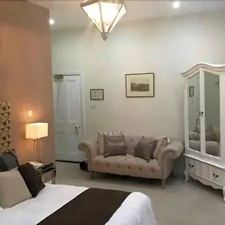 Tufton Arms 3*