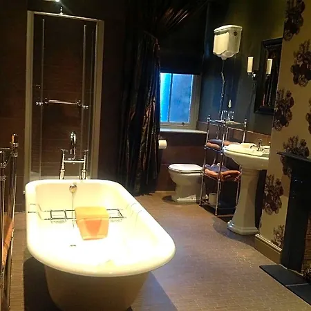 Tufton Arms 3*