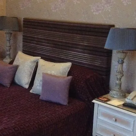 Tufton Arms 3*