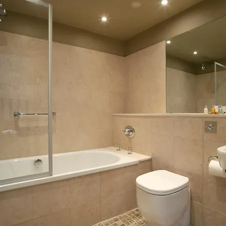 Tufton Arms Aparthotel 3*