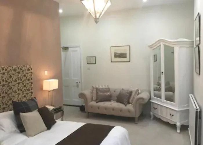 Apart-hotel Tufton Arms 3*