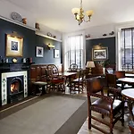 Tufton Arms 3*