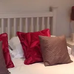 Tufton Arms Apart-hotel