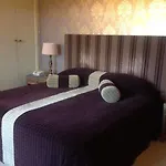Apart-hotel Tufton Arms 3*